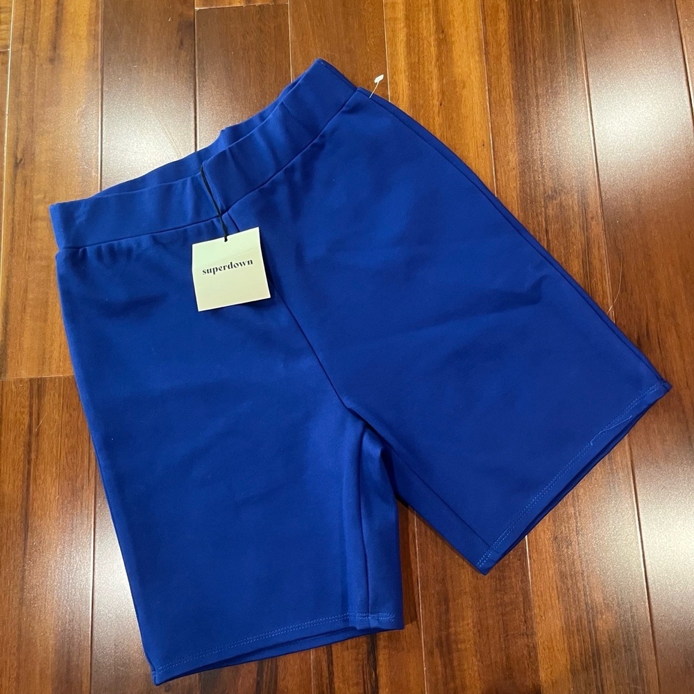 New NWT Superdown Revolve Blue Biker Shorts Activewear Athleisure Size Small